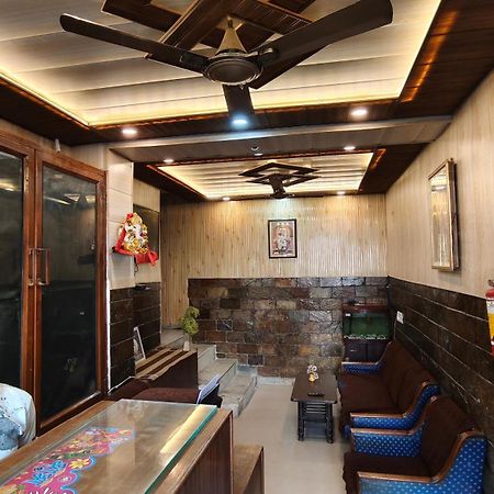 פארידבד Rajdhani Guest House מראה חיצוני תמונה
