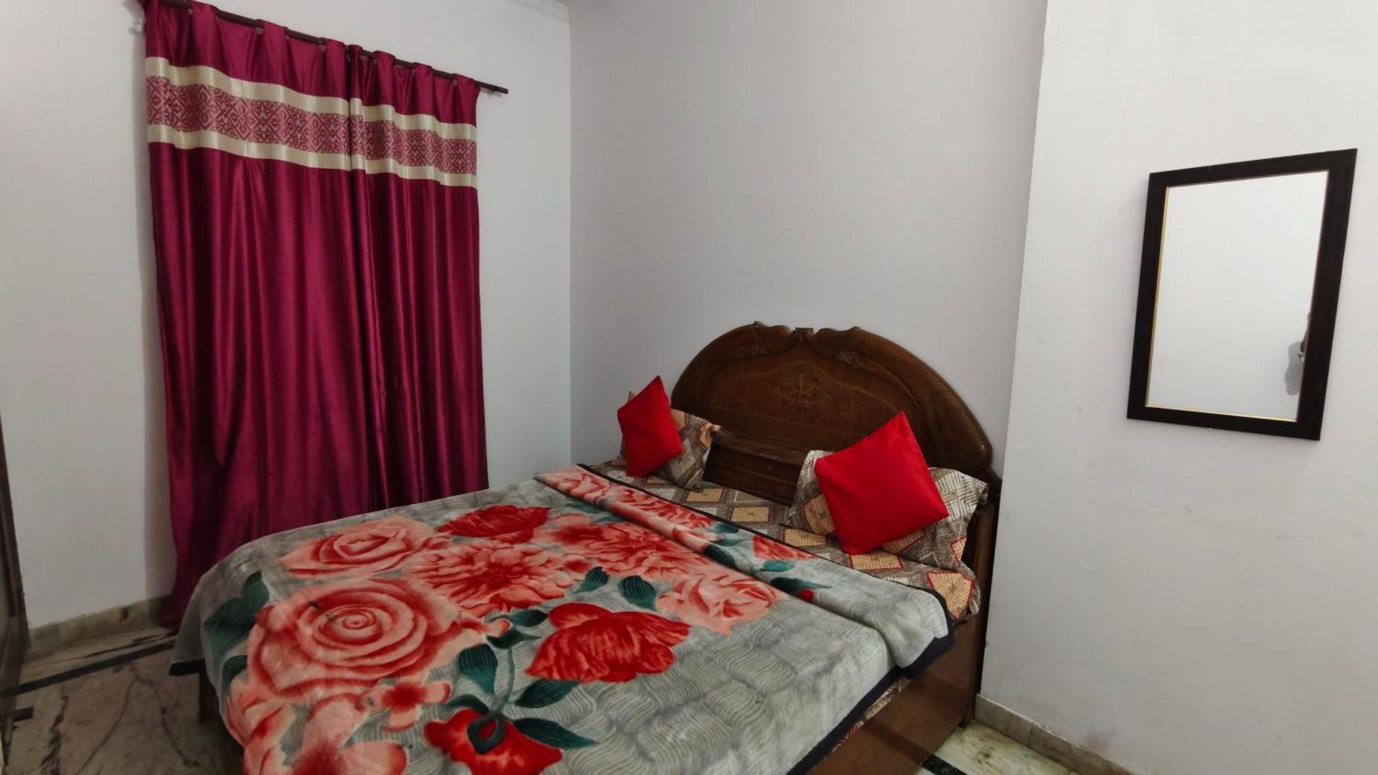 פארידבד Rajdhani Guest House מראה חיצוני תמונה