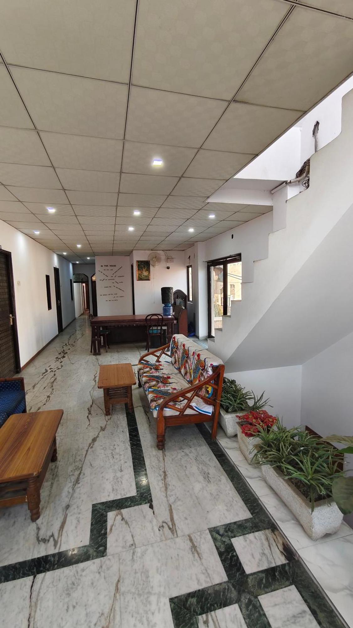 פארידבד Rajdhani Guest House מראה חיצוני תמונה